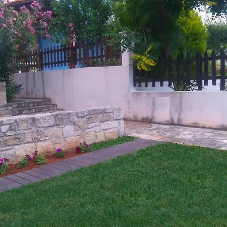 Maisonette Close To The * Nikiti (Sithonia)