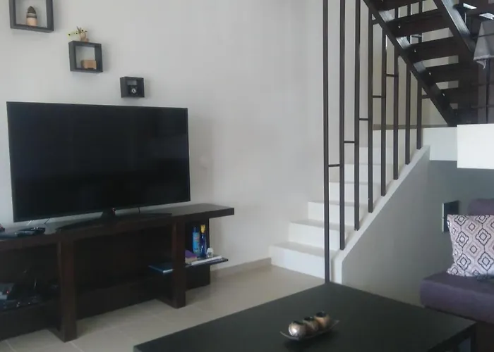 بيت للعطل Maisonette Close To The